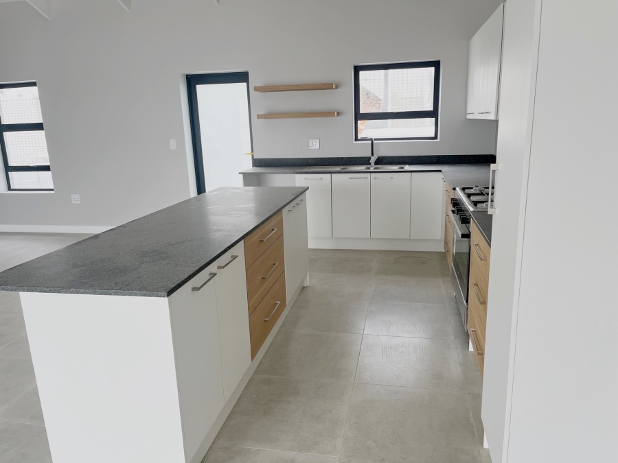 3 Bedroom Property for Sale in Oceanview Heights Western Cape